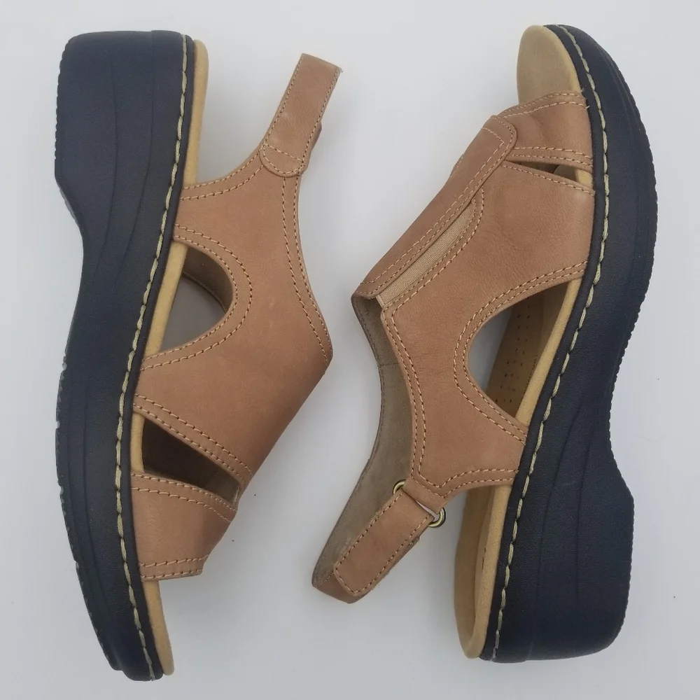 Clarks Brown Nubuck Slingback Wedge Sandal - Picture 14 of 14